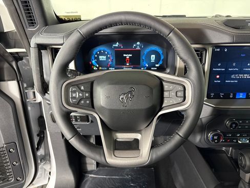 New 2026 Ford Bronco Outer Banks w/ Sasquatch Package AWD/4WD image 17