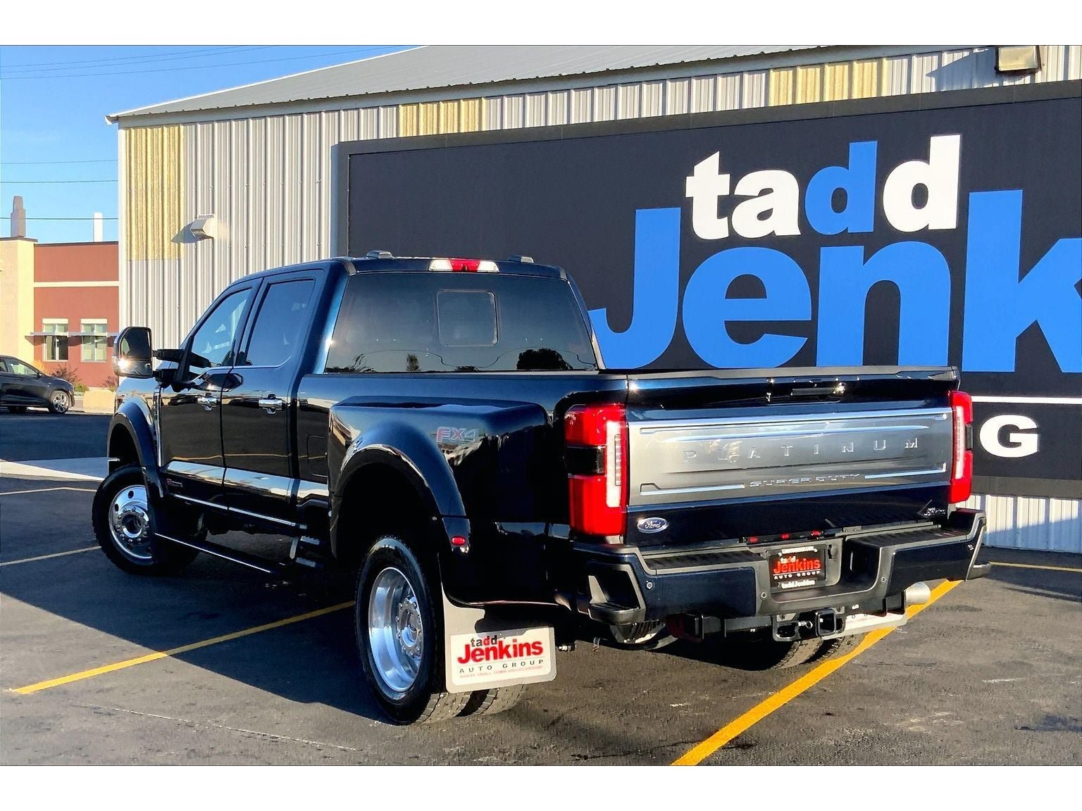 Used 2024 Ford F450 Platinum w/ FX4 Off-Road Package AWD/4WD image 13
