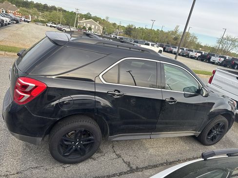 Used 2017 Chevrolet Equinox LT w/ Midnight Edition image 22