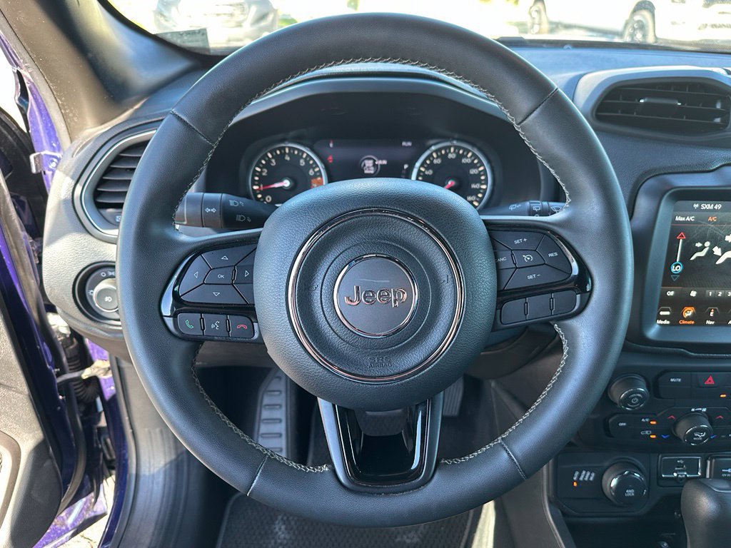 Used 2021 Jeep Renegade Latitude AWD/4WD image 32