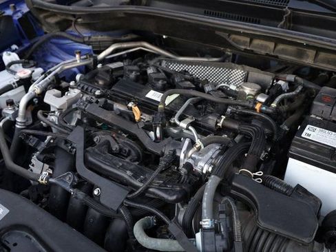 Used 2022 Toyota Corolla Cross LE image 11