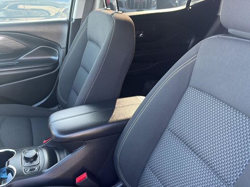 Used 2023 GMC Terrain SLE w/ Driver Convenience Package FWD image 21