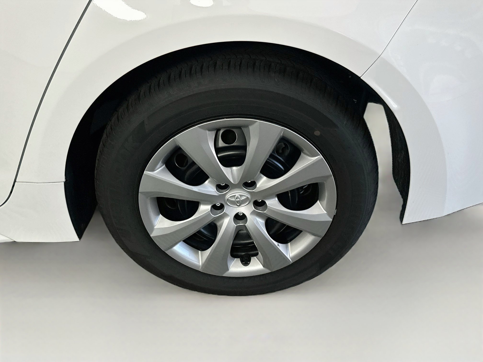 Used 2026 Toyota Corolla LE FWD image 11