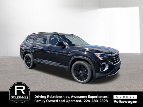 New 2026 Volkswagen Atlas SE image 2