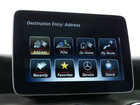 Used 2018 Mercedes-Benz GLA 250 4MATIC image 13