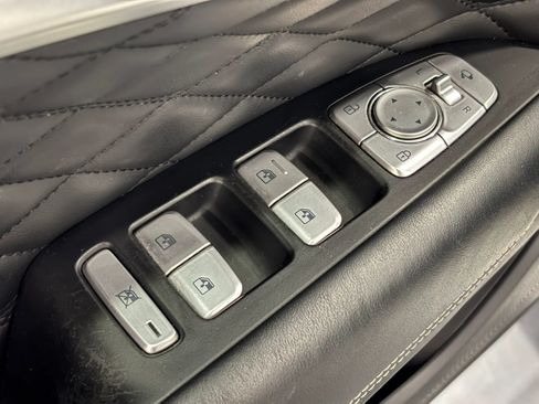 Used 2020 Genesis G70 2.0T w/ Prestige Package RWD image 40