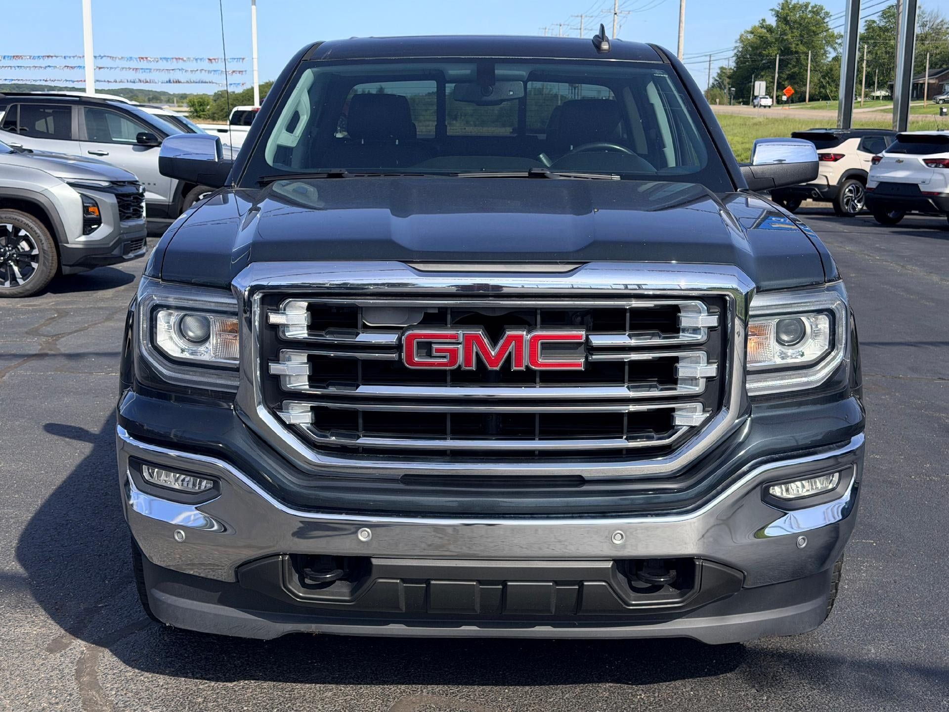 Used 2017 GMC Sierra 1500 SLT w/ SLT Premium Package AWD/4WD image 2