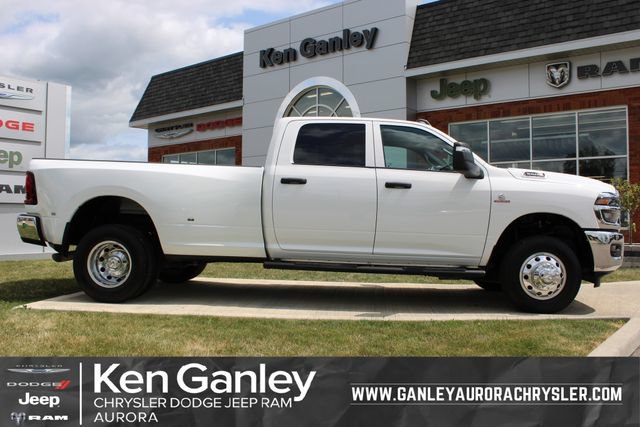 Used 2025 RAM 3500 Tradesman AWD/4WD image 1