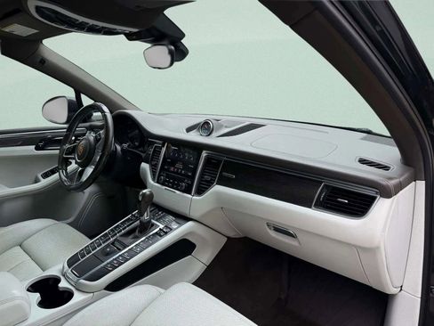 Used 2018 Porsche Macan GTS image 7