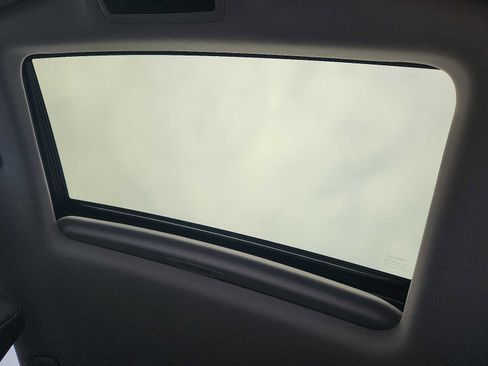 Used 2021 Lexus RX 350L Premium image 14