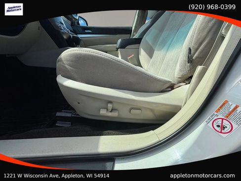 Used 2014 Subaru Outback 2.5i Premium w/ Accessory Value Package (OYT) AWD/4WD image 21