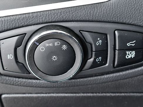 Used 2024 Ford Edge SEL w/ Convenience Package image 30