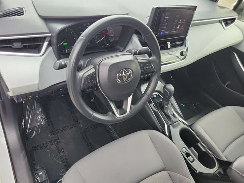 Used 2024 Toyota Corolla SE w/ SE Package FWD image 23