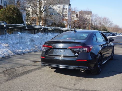 Used 2023 Honda Civic Sport image 4