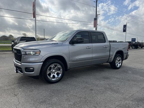 Used 2025 RAM 1500 Lone Star image 7