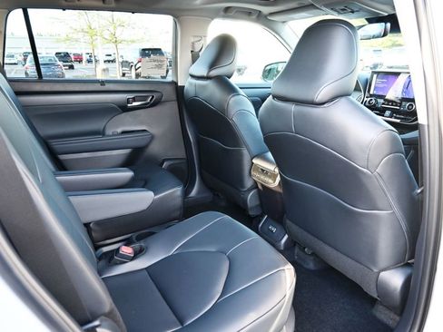 New 2026 Toyota Highlander XLE AWD/4WD image 17