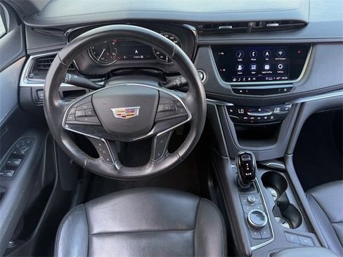 Used 2022 Cadillac XT5 Premium Luxury image 11