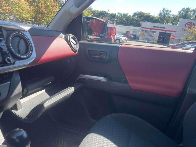 Certified 2023 Toyota Tacoma SR5 AWD/4WD image 36
