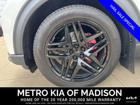 Used 2025 Ford Explorer ST w/ Sun And Sound Package AWD/4WD image 9