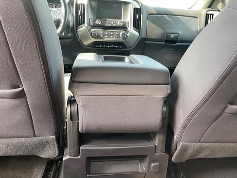 Used 2018 Chevrolet Silverado 1500 LT AWD/4WD image 18