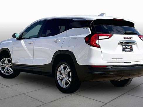 Used 2024 GMC Terrain SLE FWD image 10