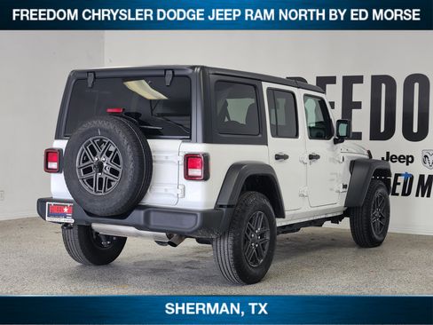 Used 2025 Jeep Wrangler Sport S AWD/4WD image 4