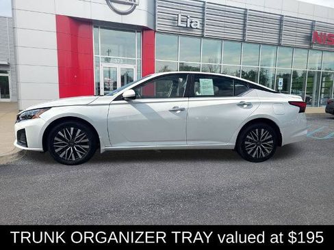 Certified 2023 Nissan Altima 2.5 SV w/ SV Premium Package AWD/4WD image 7