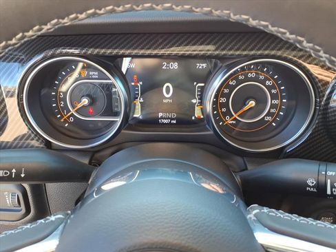 Used 2023 Jeep Gladiator Overland w/ Cold Weather Group image 21