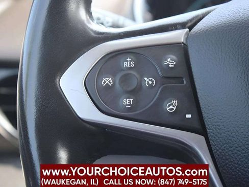 Used 2020 Chevrolet Traverse LT w/ Driver Confidence II Package AWD/4WD image 16
