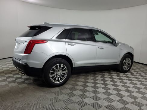 Used 2017 Cadillac XT5 Luxury w/ Driver Awareness Package image 11
