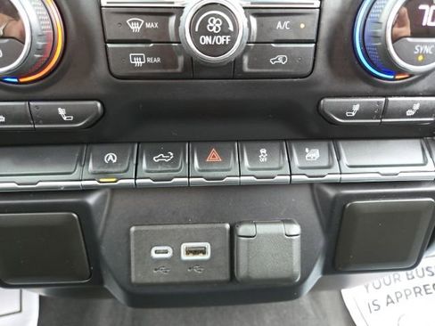 Used 2021 Chevrolet Silverado 1500 LT image 13