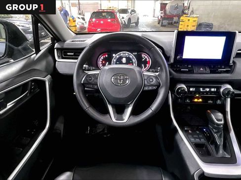 Used 2023 Toyota RAV4 XLE Premium AWD/4WD image 6