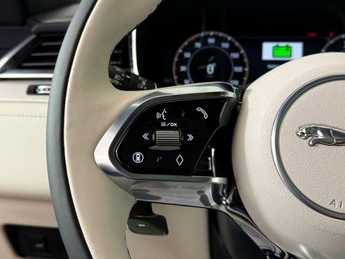 Certified 2026 Jaguar F-PACE R-Dynamic S AWD/4WD image 22