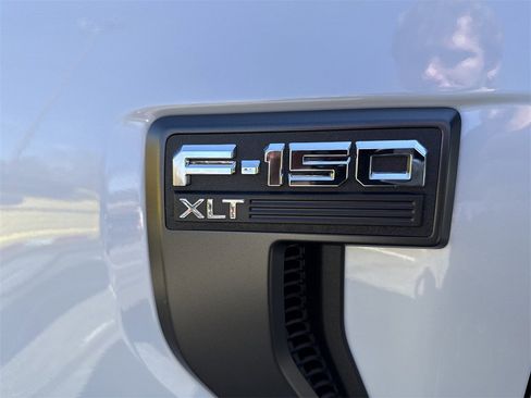 Used 2022 Ford F150 XLT w/ Equipment Group 302A High image 11