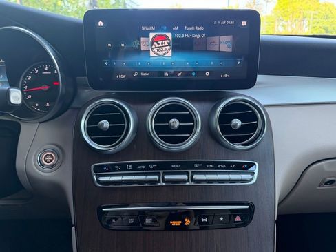 Used 2021 Mercedes-Benz GLC 300 4MATIC image 19