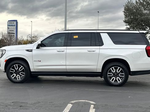 Used 2023 GMC Yukon XL AT4 w/ AT4 Premium Package image 7
