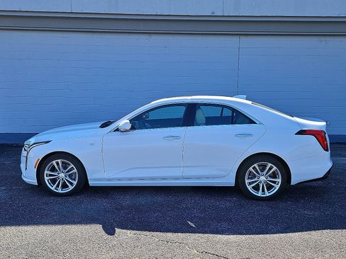 New 2026 Cadillac CT4 Luxury image 2