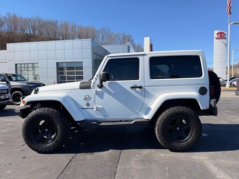 Used 2014 Jeep Wrangler Sahara w/ Connectivity Group image 9