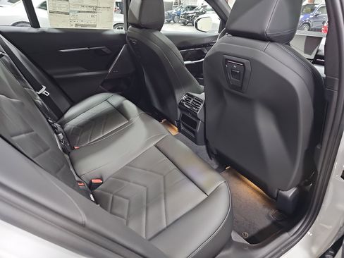 New 2026 BMW 530i xDrive AWD/4WD image 11