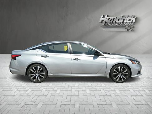 Used 2022 Nissan Altima 2.5 SR FWD image 10