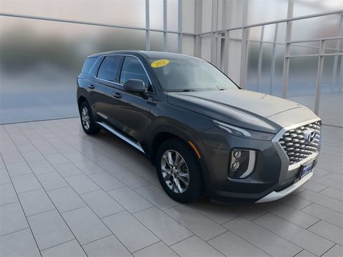 Used 2021 Hyundai Palisade SE image 3
