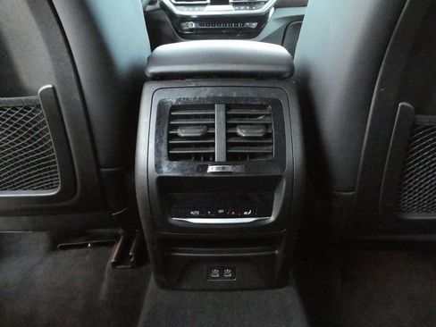 Used 2024 BMW X3 xDrive30i image 41
