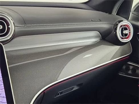 Used 2025 Mercedes-Benz GLC 350e 4MATIC image 38