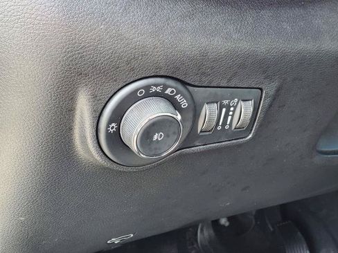 Used 2023 Jeep Compass High Altitude AWD/4WD image 9
