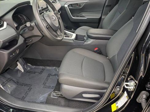 Used 2025 Toyota RAV4 LE image 13