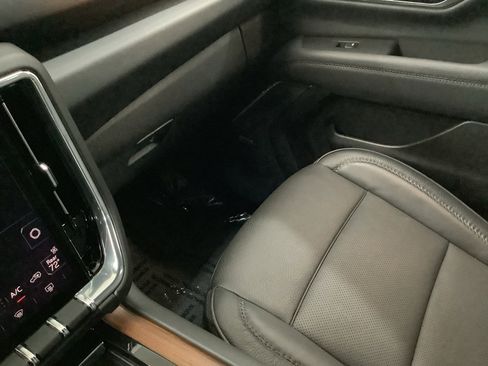 Used 2025 GMC Yukon Denali image 26