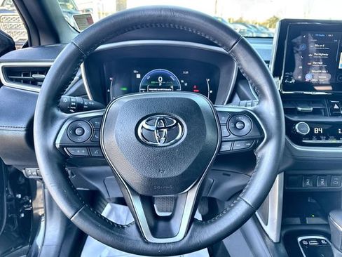 Used 2024 Toyota Corolla Cross XSE image 23