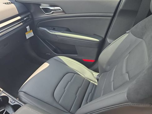 New 2026 Kia Sportage SX FWD image 16