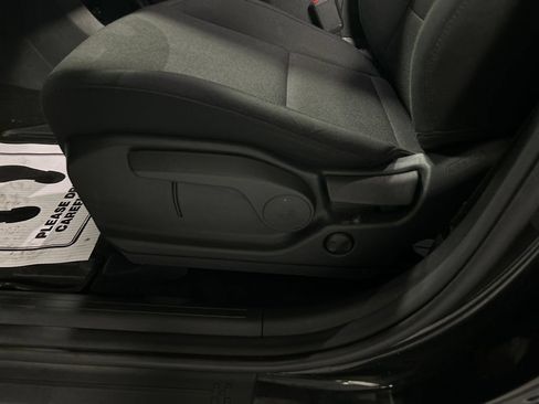 Used 2025 Hyundai Santa Fe SE FWD image 11