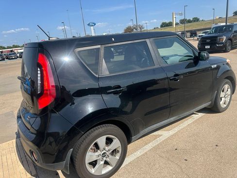 Used 2017 Kia Soul FWD image 5